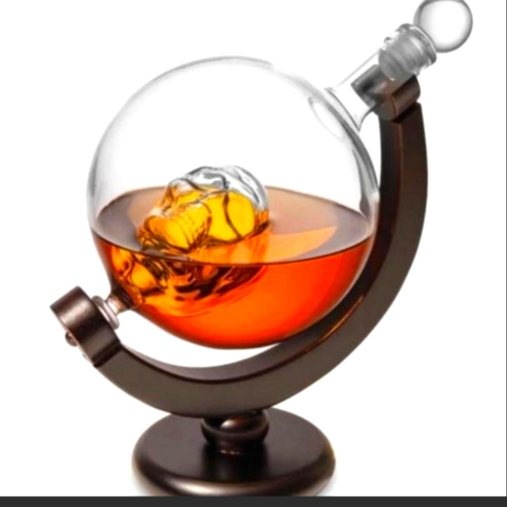 Skull Glass Decanter Bottle with cork 750ML Liquor Decanter Bottle New in Box